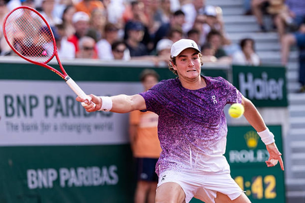 Quando João Fonseca joga em Roland Garros? Tenista conhece data e horário de jogo na 2ª rodada