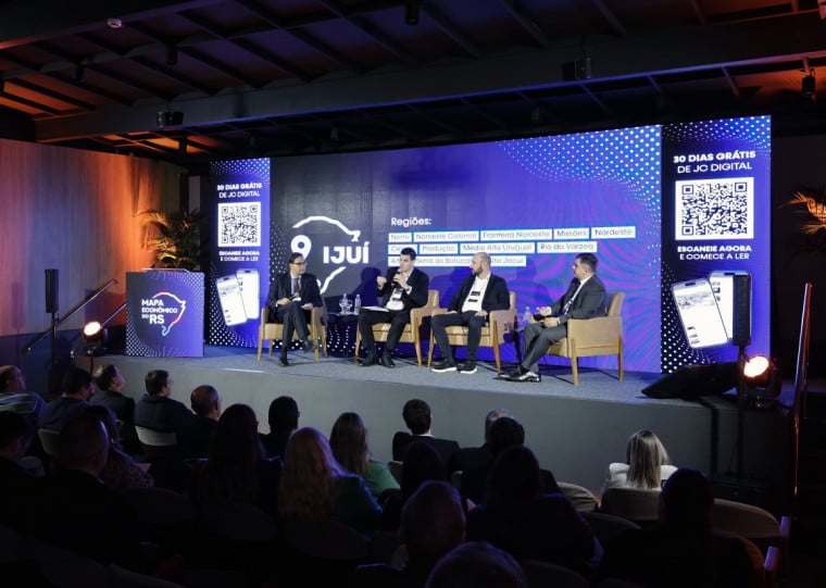 Encontro realizado em Iju&iacute; reuniu lideran&ccedil;as regionais para debater o desenvolvimento econ&ocirc;mico