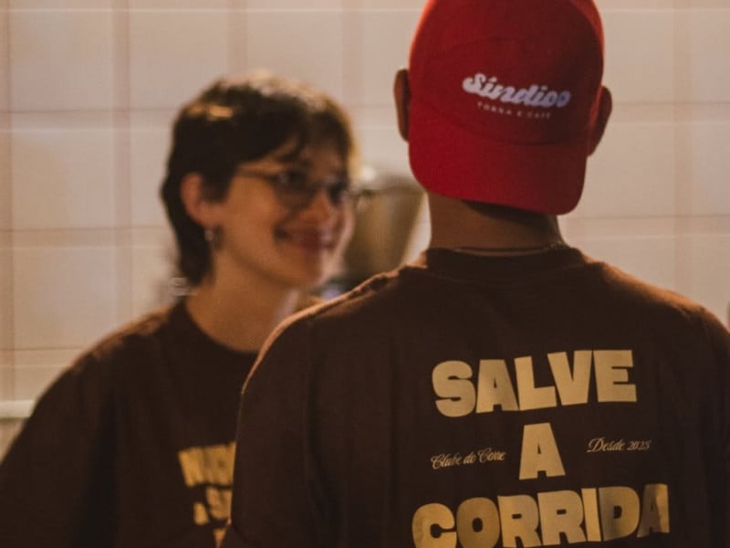 Para celebrar, os participantes que chegarem com a medalha desta edi&ccedil;&atilde;o ganham um Nude Cappuccino<br />Foto: S&Iacute;NDICO CAF&Eacute;/DIVULGA&Ccedil;&Atilde;O/JC