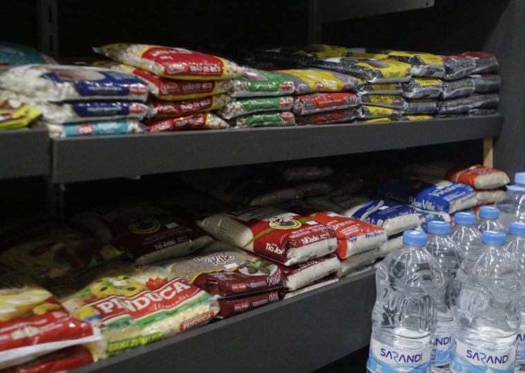 A batata, tomate, carne e feij&atilde;o s&atilde;o os itens em alta