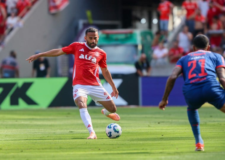 Pezzolano tem desfalques importantes para o duelo