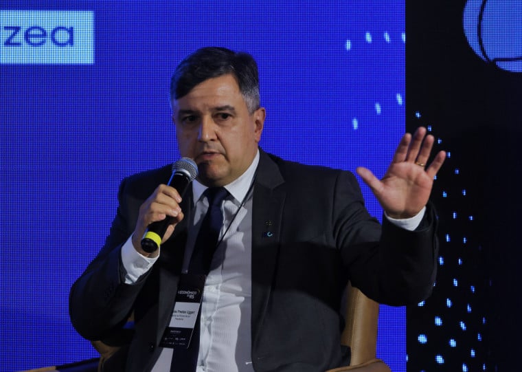 Douglas Prestes Uggeri argumenta que "não cresce quem não acredita em si mesmo"