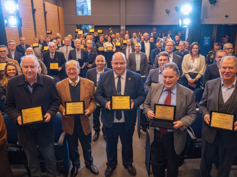 Famurs celebra cinquentenário e homenageia ex-presidentes 