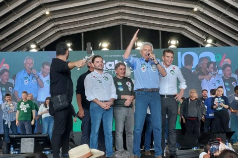 Caiado promete colocar Eduardo Leite como ministro, caso eleito