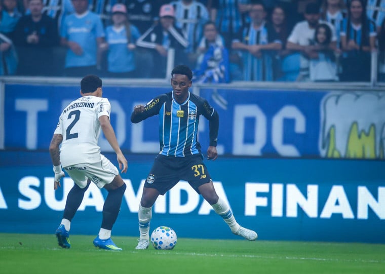 Tricolor saiu na frente com Mec, mas baixou a intensidade e acabou derrotado por 3 a 1