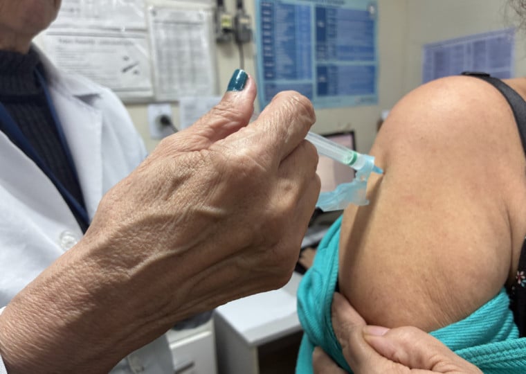 Vacina está disponível para toda a população acima de seis de idade