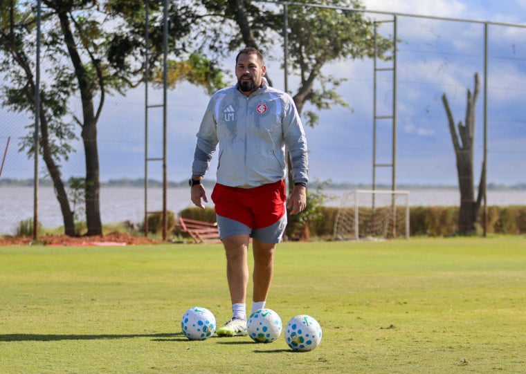 Preparador de goleiros Leonardo Martins