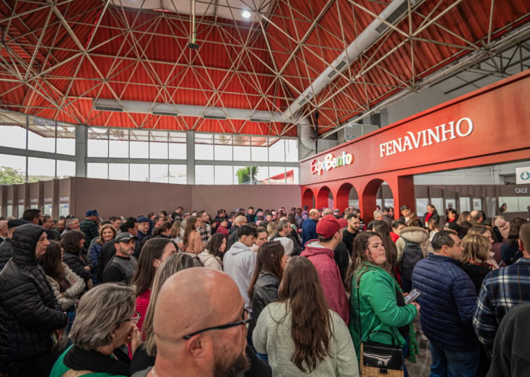 Feira e festa seguem até o dia 14 e reúnem cerca de 100 atrações artísticas, incluindo o inédito show de Marcos & Belutti, já no primeiro dia