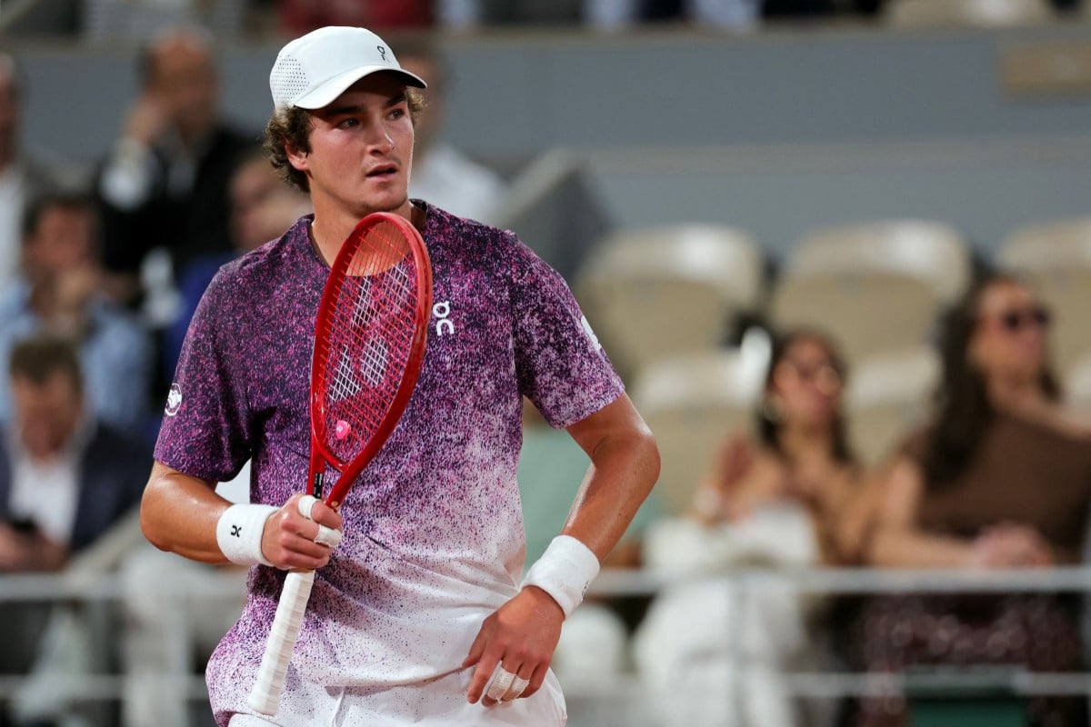João Fonseca sente desconforto no ombro e desiste do ATP de Eastbourne: 'Precaução'