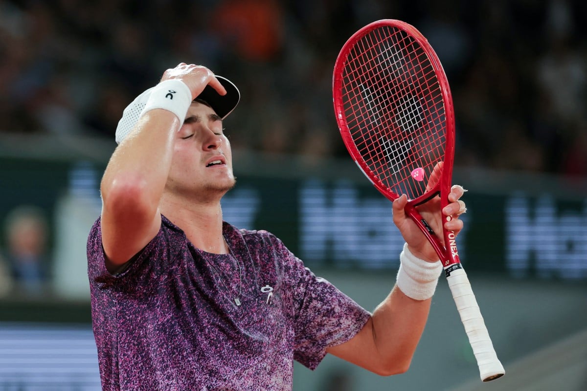 João Fonseca perde final de duplas e é vice no ATP 500 de Halle