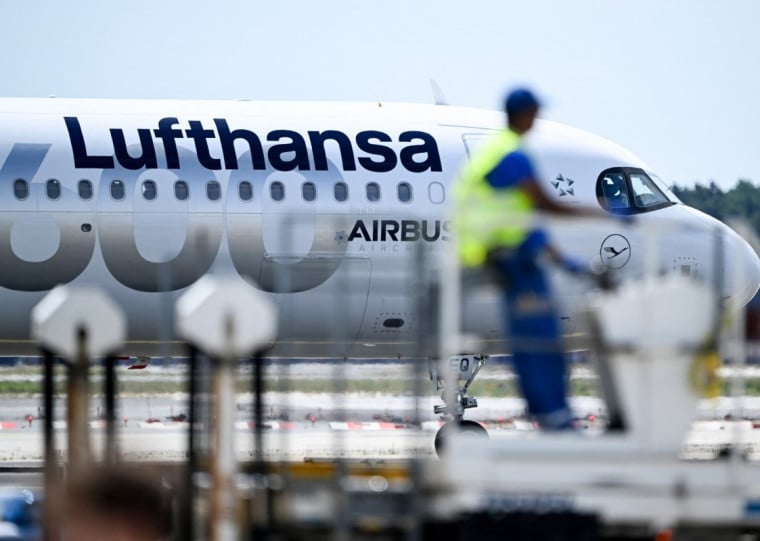 Incidente ocorreu enquanto o 787-9 Dreamliner estava estacionado no port&atilde;o de embarque