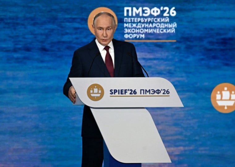  Vladimir Putin descreveu a carta aberta de Zelensky como "grosseira"