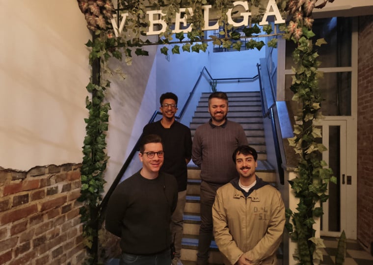 V Belga Food Hall funciona atualmente no prédio que abrigou a antiga cooperativa dos ferroviários e foi reformado em 2020