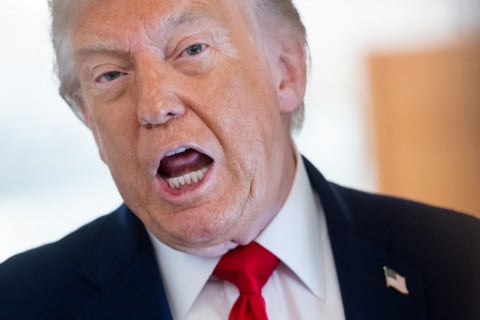 Juiz derruba taxa de R$ 520 mil de Trump para conceder visto a estrangeiros