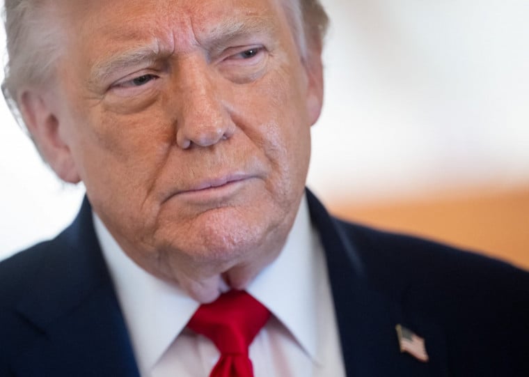  "Se não pararem, vamos atingir o Irã com muita força novamente", afirmou Trump