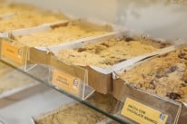 O rod&iacute;zio inclui 20 sabores de cucas, entre eles as preferidas dos clientes: amora com chocolate branco, uva e a de lingui&ccedil;a