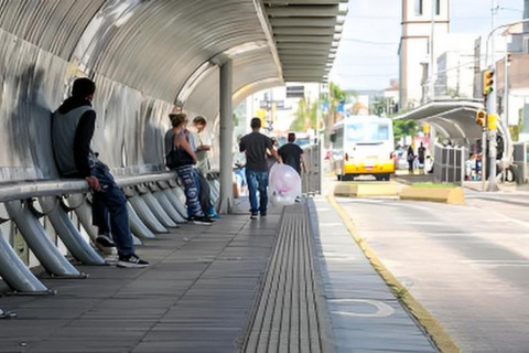 Porto Alegre projeta R$ 447 milhões em ônibus elétricos e já investiu R$ 3,2 milhões em terminais