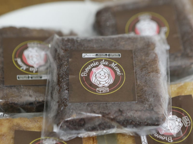 Brownie de brigadeiro &eacute; o carro-chefe, enquanto o de branquinho est&aacute; prestes a ser lan&ccedil;ado <br />Foto: FABIOLA CORREA/JC