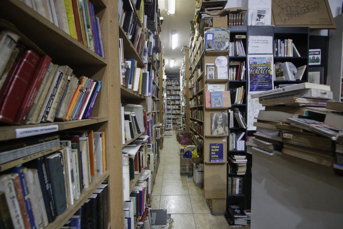 Sebos como a Ladeira Livros se transformam em espaços de memória e convivência entre leitores de diferentes idades Sebos como a Ladeira Livros se transformam em espaços de memória e convivência entre leitores de diferentes idades