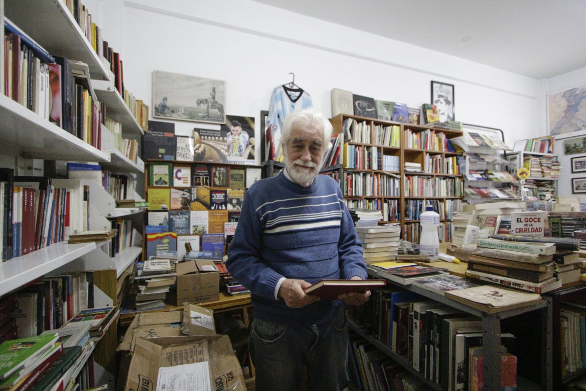 Miguel Angel sugere leituras para clientes que estão aprendendo o espanhol Miguel Angel sugere leituras para clientes que estão aprendendo o espanhol