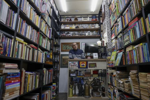 Redutos da literatura, sebos contam a história cultural de Porto Alegre