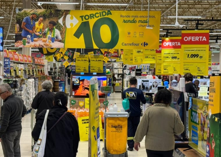  No ano, o varejo acumula alta de 2,0% e, nos últimos 12 meses
