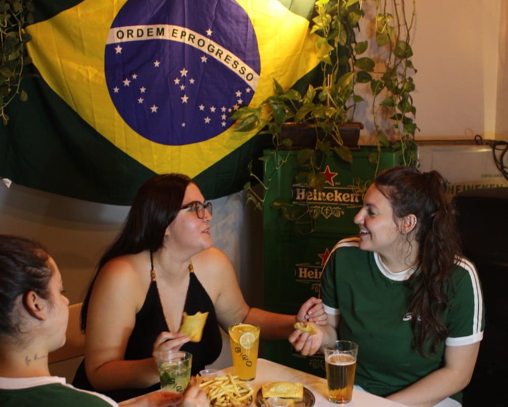 Al&eacute;m das transmiss&otilde;es, o Giro Bar oferta card&aacute;pio autoral nessa Copa do Mundo | Giro Bar/Divulga&ccedil;&atilde;o/JC