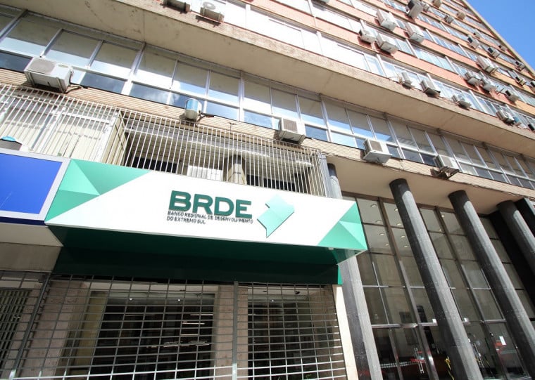 Banco soma R$ 25 bilhões em carteira e está presente em 96% dos municípios da região
