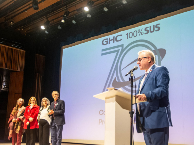 GHC lança campanha pelos 70 anos e homenageia funcionários longevos