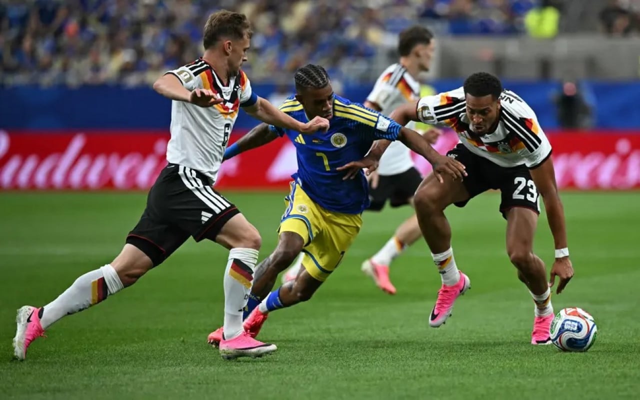 Alemanha repete 7x1 sobre Curaçao, que faz seu primeiro gol em Copas