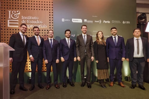 Nova diretoria do IEE é empossada na noite desta segunda-feira