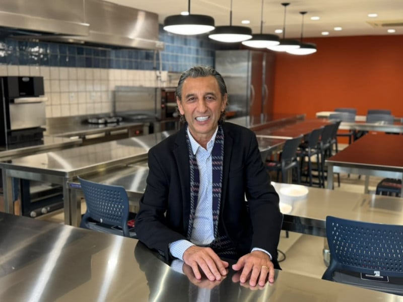 "Vai melhorar o padrão da nossa gastronomia", diz Geremia, sobre cozinha-escola do Sindha