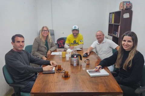 Projeto prevê ampliar atuação de cooperativas de catadores na coleta seletiva de Porto Alegre
