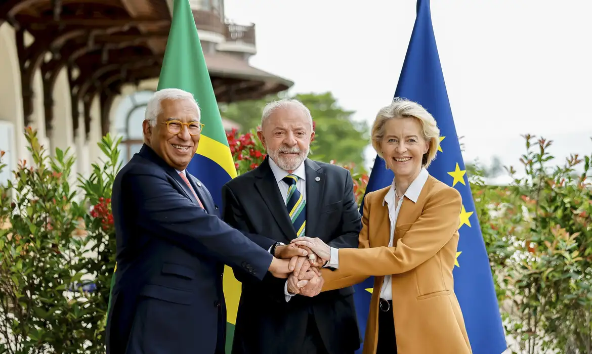 O presidente do Brasil se encontrou com a presidente da Comissão Europeia, Ursula von der Leyen, e com o presidente do Conselho Europeu, António Costa