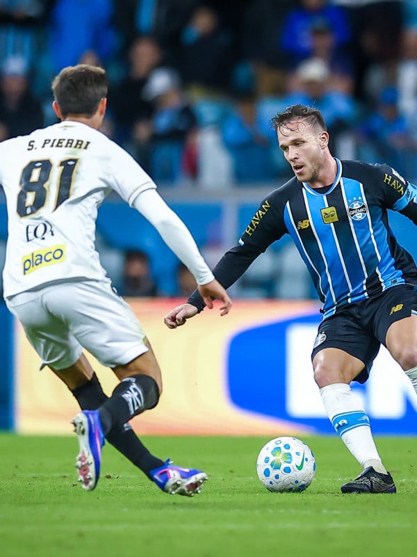 Grêmio anuncia que Arthur não terá contato renovado