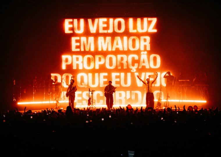 Trio formado por filho e netos de Gilberto Gil apresenta repertório do novo álbum neste sábado (20)