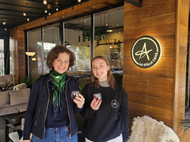 Maristela e Ant&ocirc;nia Tamborindeguy Fran&ccedil;a s&atilde;o s&oacute;cias na La Stella, neg&oacute;cio que participa pela primeira vez da Rota das Cafeterias<br />Foto: J&Uacute;LIA FERNANDES/ESPECIAL/JC