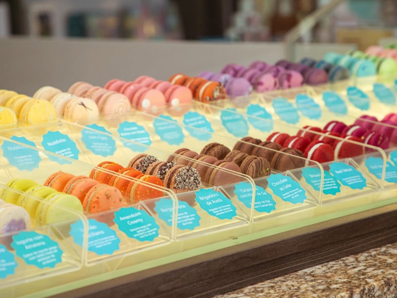 Um macaron custa R$ 10,50, e o sabor mais querido &eacute; o de Cr&egrave;me Br&ucirc;l&eacute;e<br />Foto: Le Petit Macarons/Divulga&ccedil;&atilde;o/JC