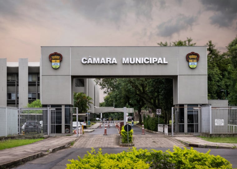 Uma das seis emendas ao projeto teve a tramitação suspensa por possível ilegalidade no texto