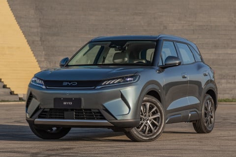 Atto 2 estreia a tecnologia híbrida plug-in flex da BYD