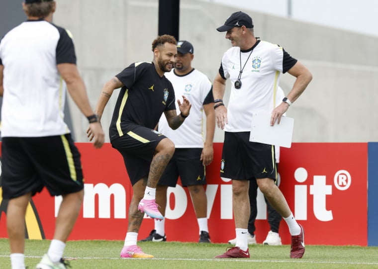 Camisa 10 deve retornar a treinar com o grupo apenas no domingo (21)