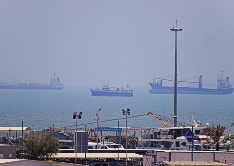 Um quinto da oferta mundial de petróleo e energia passa pela travessia em condições de normalidade