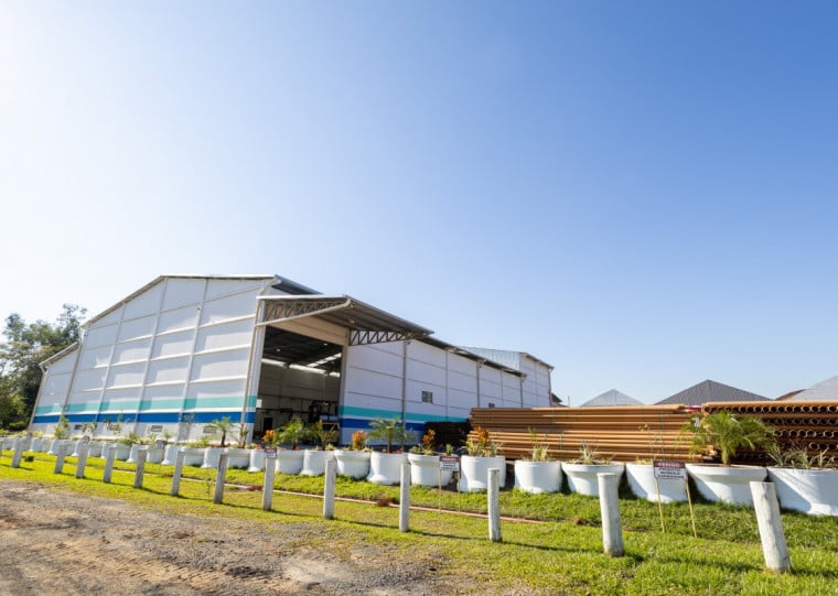 Estrutura reúne produção industrial, tecnologia, logística e controle de qualidade para
apoiar o maior ciclo de investimentos da história do Estado