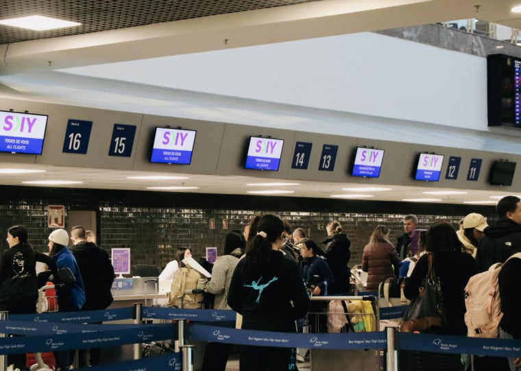 Organização Mundial do Comércio revisou para baixo a projeção de crescimento do volume do comércio de serviços em 2026, citando os prejuízos do conflito no Oriente Médio para viagens e turismo na região 