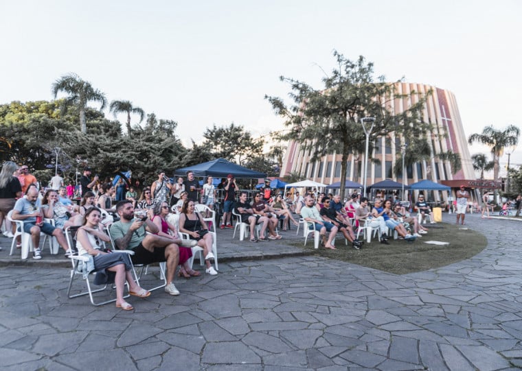 Bento Jazz & Wine Festival costuma ocorrer no mês de dezembro e oferece uma série de atrações gratuitas ao público, que se reúne na principal praça do município