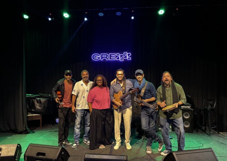 Apresentação do grupo musical acontece após o jogo do Brasil na Copa, que será transmitido em telão no espaço cultural 