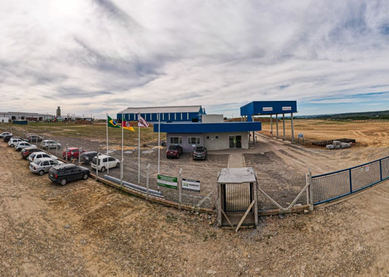 Empresa, que é originária do Paraná, fincou raízes na região serrana gaúcha por meio de uma operação verticalizada que une o cultivo de florestas à industrialização de alta tecnologia