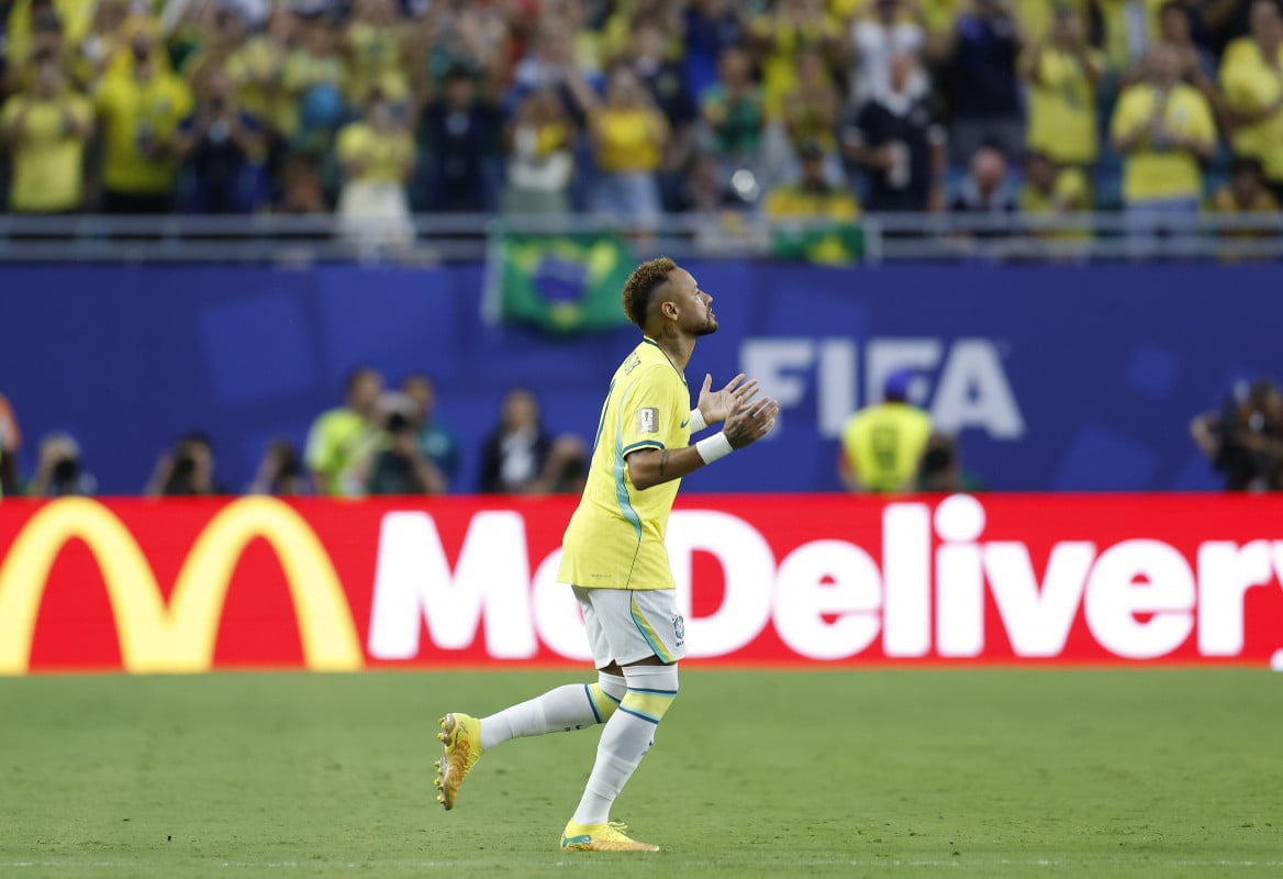 Após atuar na Copa, Neymar elogia Vini Jr e diz que pode jogar '200 minutos'