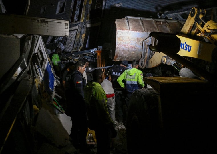 Primeiro tremor, de magnitude 7,5, foi registrado às 18h04min no horário local (19h04 em Brasília)