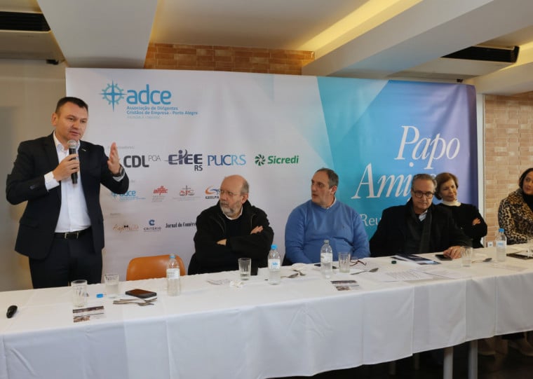 Manuir Mentges focou nas transformações aceleradas do mundo atual e em como as organizações precisam se adaptar a essa nova realidade